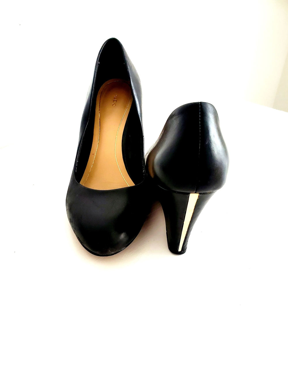 Aldo Black Pumps with Gold Heel Detail - Size 8